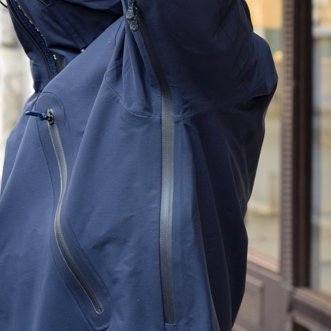 DESCENTE ALLTERRAIN(オルテライン)/ACTIVE SHELL JACKET -NAVY- #DAMMGC45(10)