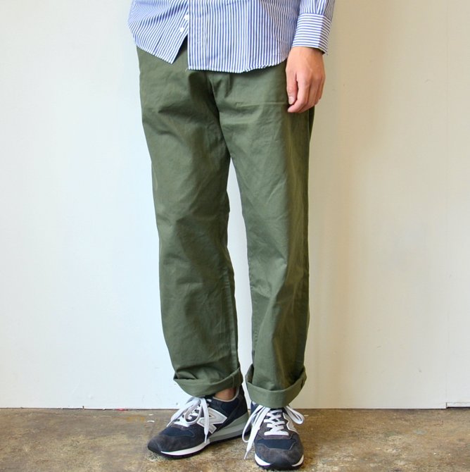 A VONTADE(ア ボンタージ) Classic Chino Trousers -Wide Fit-OLIVE