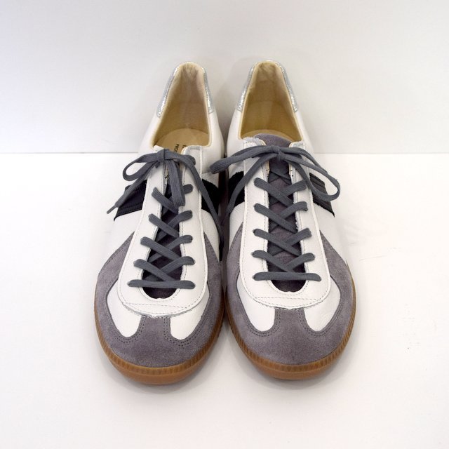 REPRODUCTION OF FOUND for Graphpaper GERMAN MILITARY TRAINER -WH×BLK- #GU201-90173(1)