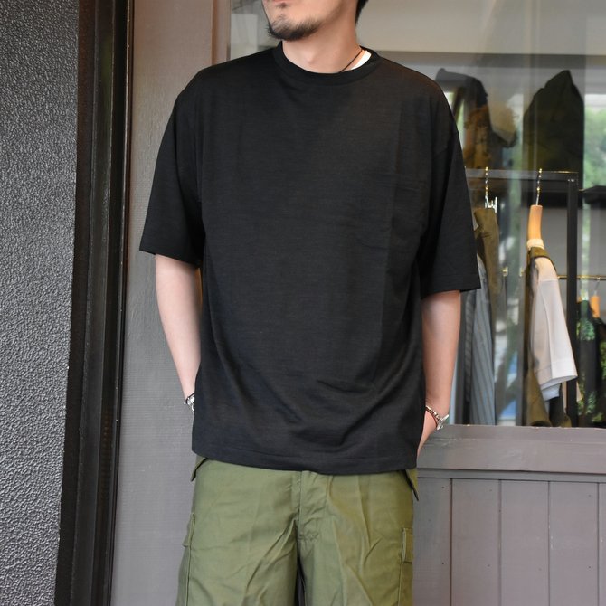 【2020 SS】COMOLI (コモリ) ウール天竺 半袖クルー#R01-05014 -CHARCOAL-(1)