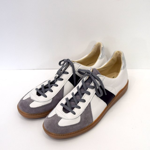 REPRODUCTION OF FOUND for Graphpaper GERMAN MILITARY TRAINER -WH×BLK- #GU201-90173(2)