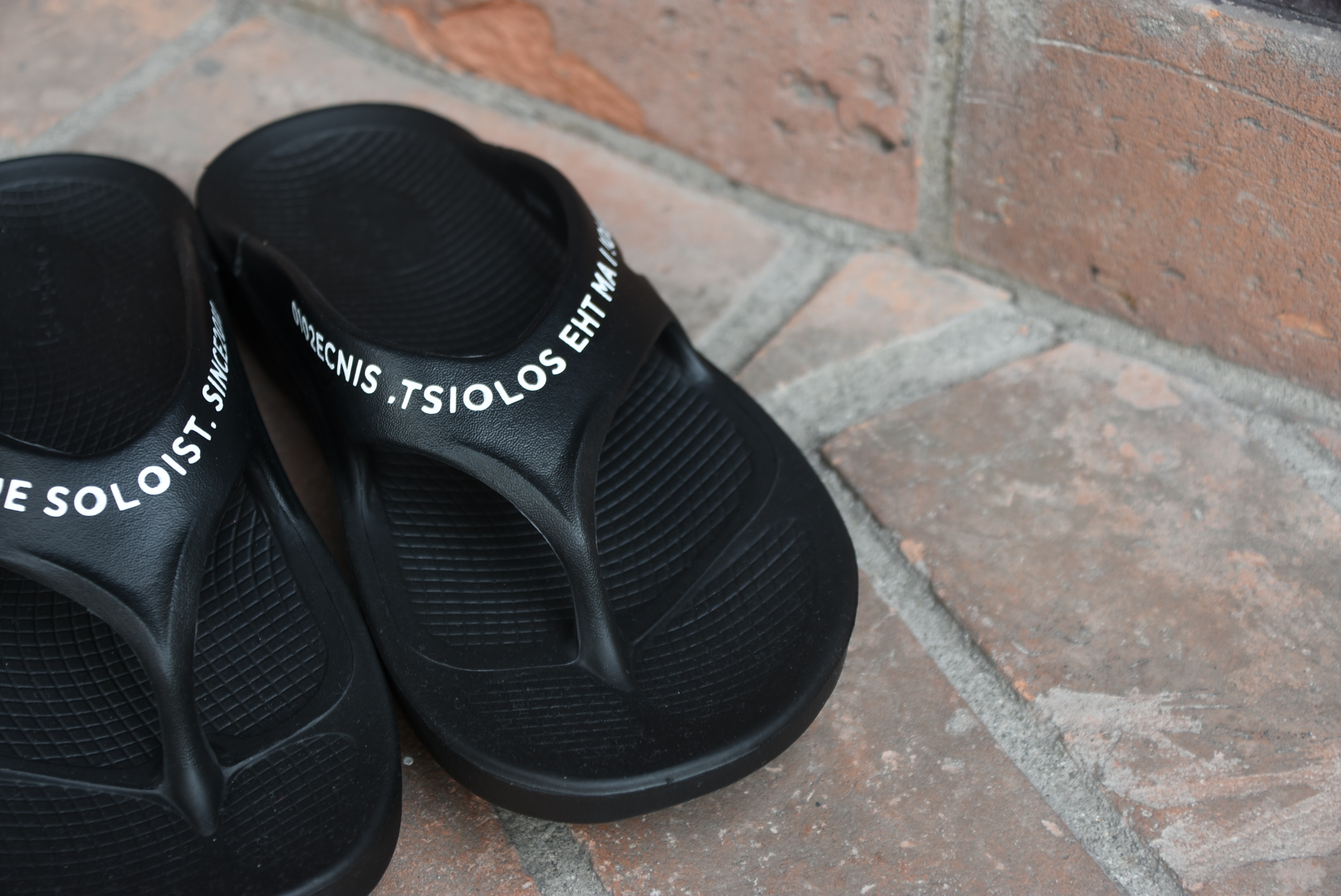 【2020】TAKAHIRO MIYASHITA The SoloIst.(タカヒロミヤシタ ザ ソロイスト)signature flip-flop #sof.0007(2)