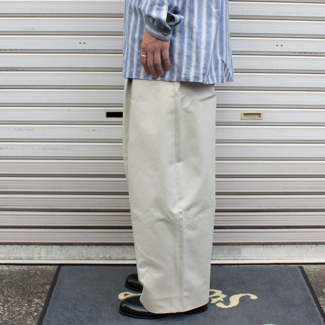 STUDIO NICHOLSON(スタジオニコルソン)/ PEACHED COTTON TWILL VOLUME PLEAT PANTS -DOVE- #SNM-351-DO(2)