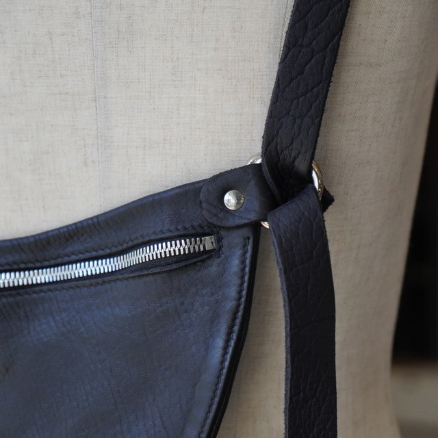GUIDI(ƒOƒCƒfƒB) / SOFT HORSE FULL GRAIN BELT BAG -BLACK- (3)