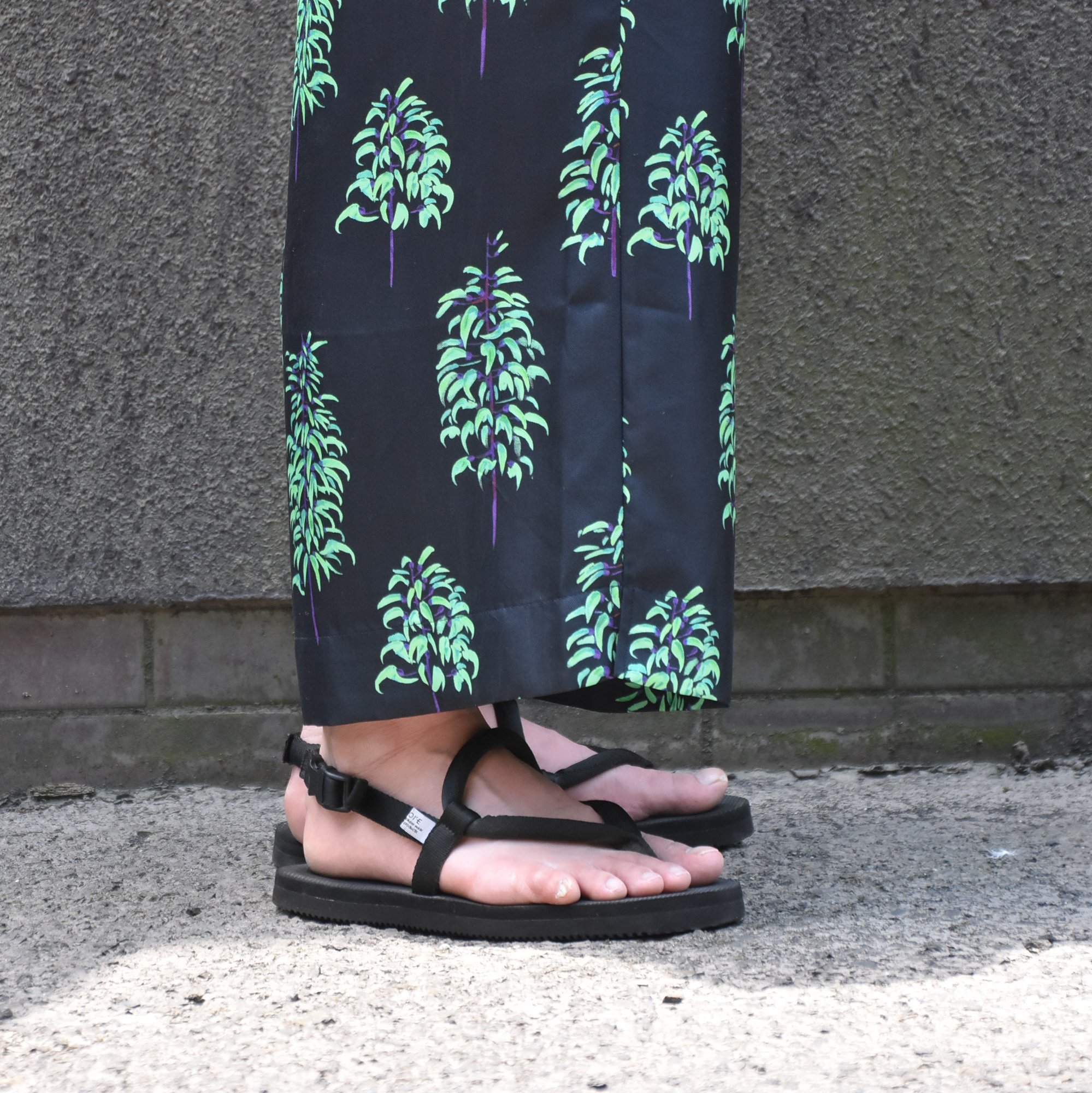 【2020 SS】”WANG CHOMPHU(ワン チョムプー) SILK EASY PANTS