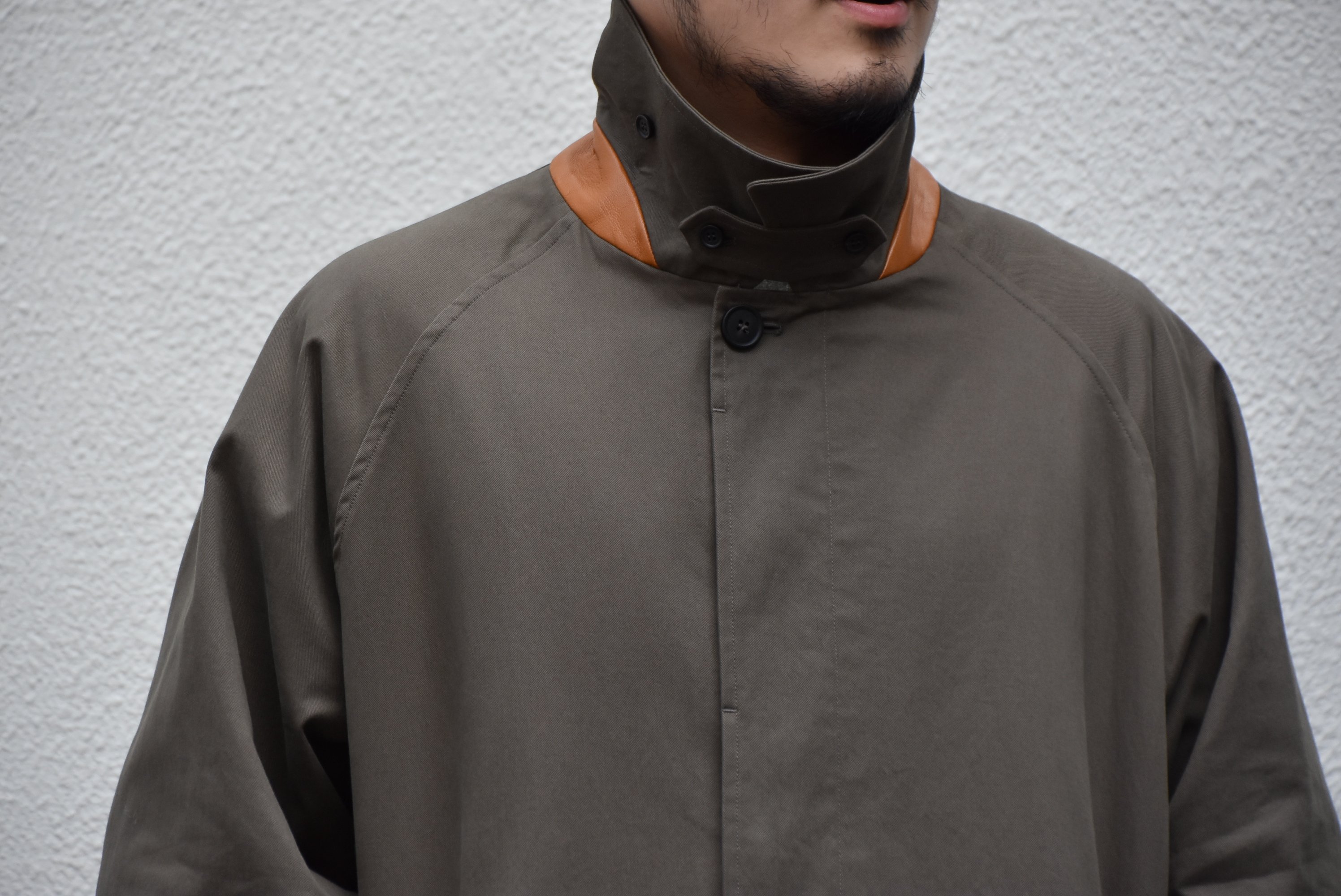 Cristaseya(クリスタセヤ)/ JAPANESE COTTON OVERSIZED TRENCH WITH LEATHER PATCH -KHAKI- #01KA-CO-KH(7)