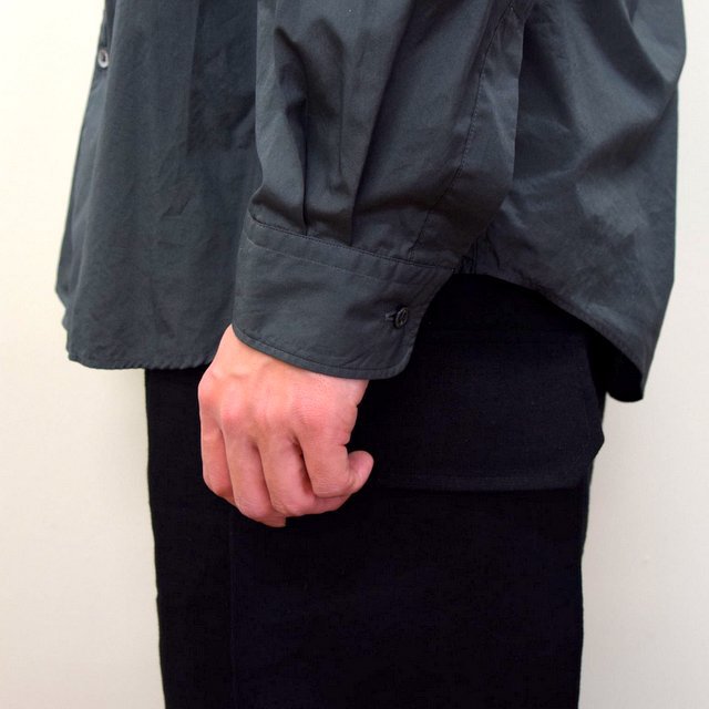 Graphpaper (グラフペーパー)/ BROAD OVERSIZED L/S BAND COLLAR SHIRT -CHARCOAL- #GM211-50111B-GR(9)