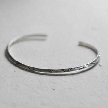MOHAWK(z[N)silver bangle(3mm)