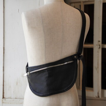 GUIDI(OCfB) / SOFT HORSE FULL GRAIN BELT BAG -BLACK- 