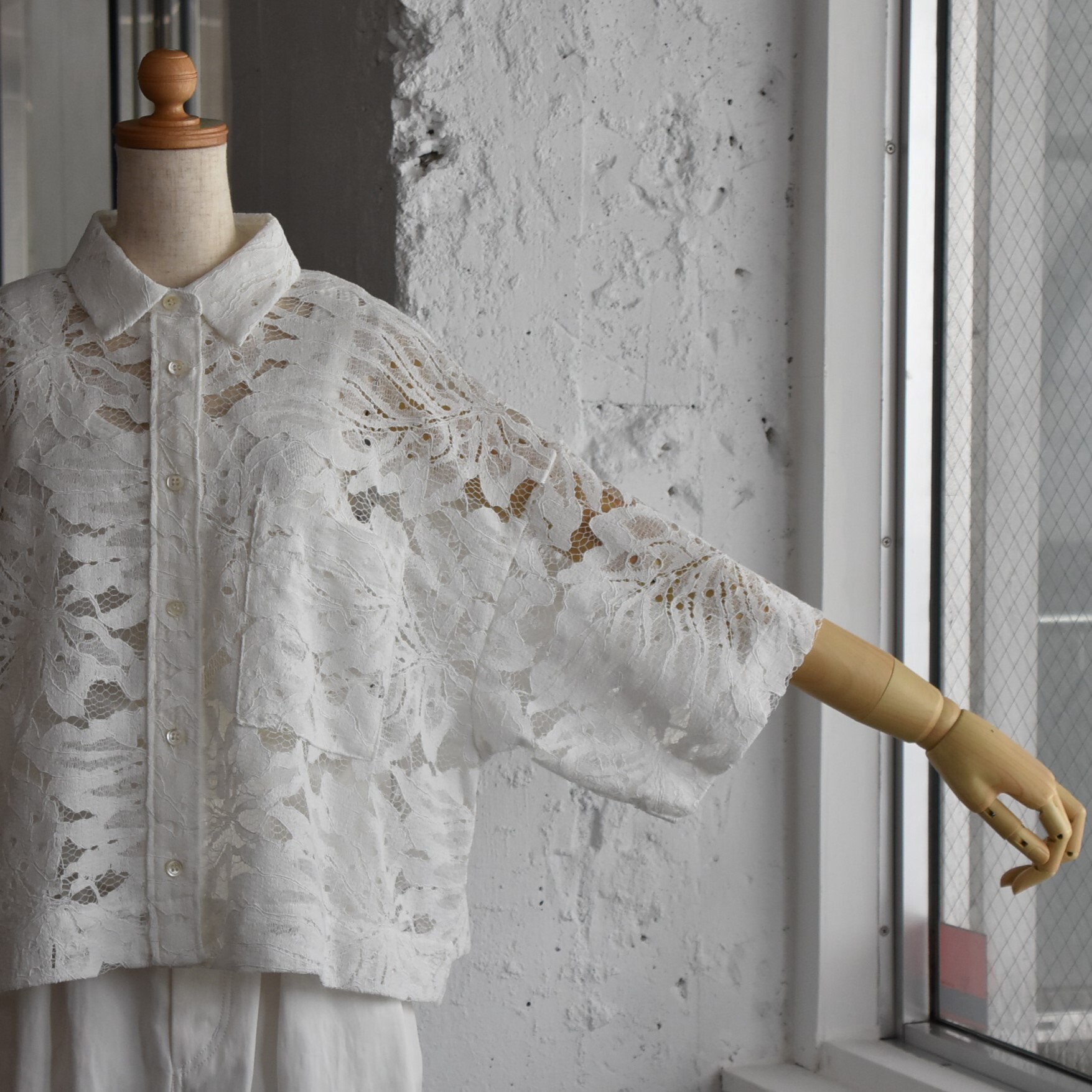 SACRA (サクラ) / LEAF RASCHEL LACE CROPPED SHIRT【2色展開】 #125214071-AA(10)