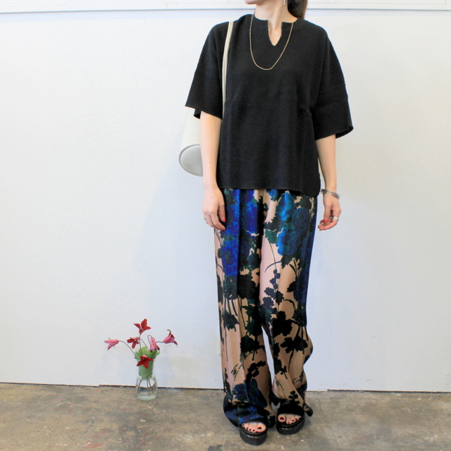 Graphpaper(グラフペーパー)【20 SS】Waffle S/S Slit Neck Tee(2色展開)_GL201-70130B【K】(12)