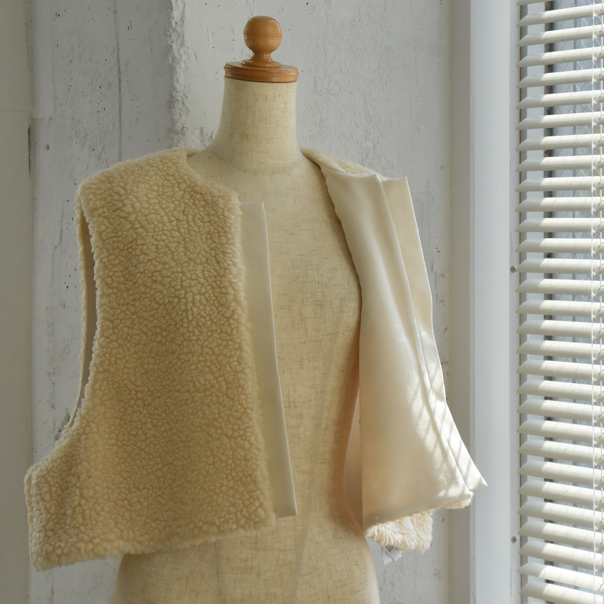SACRA (ƒTƒNƒ‰) / POODLE FUR SHORT GILETy3F“WŠJz(12)