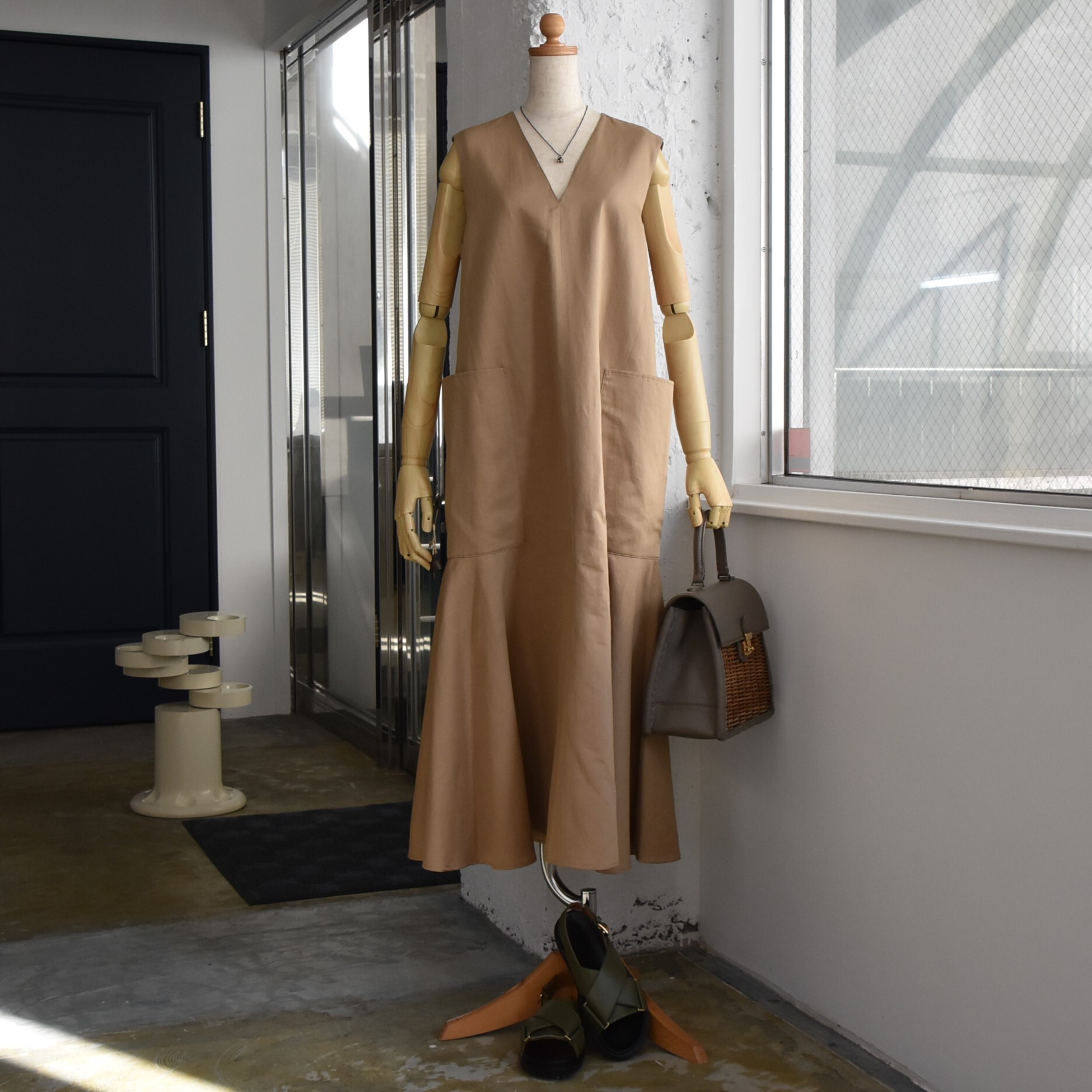 TENNE HANDCRAFTED MODERN(テン ハンドクラフテッドモダン) / NO SLEEVE MERMAID DRESS【2色展開】 #0028-25SS-AA(12)