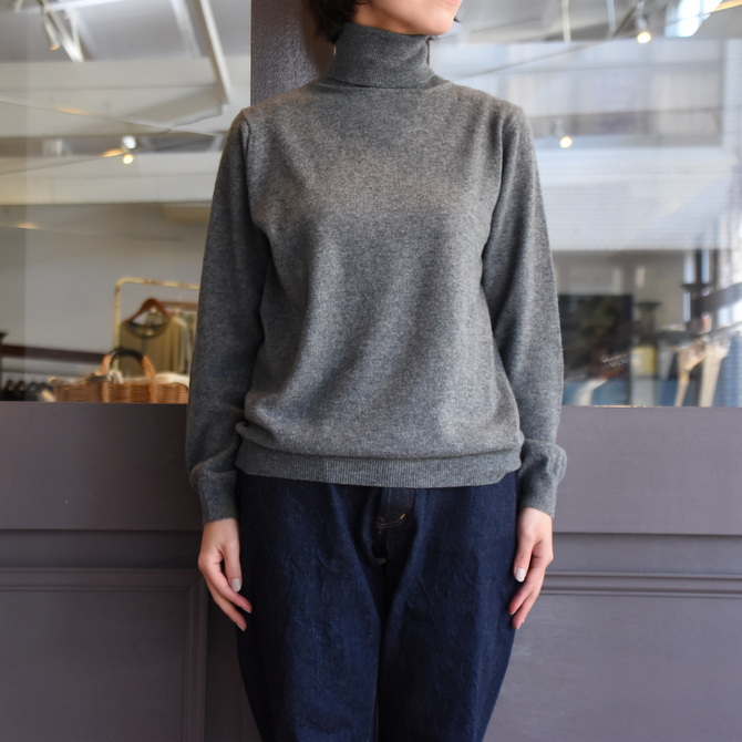 YAECA(ヤエカ) 12G CASHMERE ニットタートルネック #09257(1)