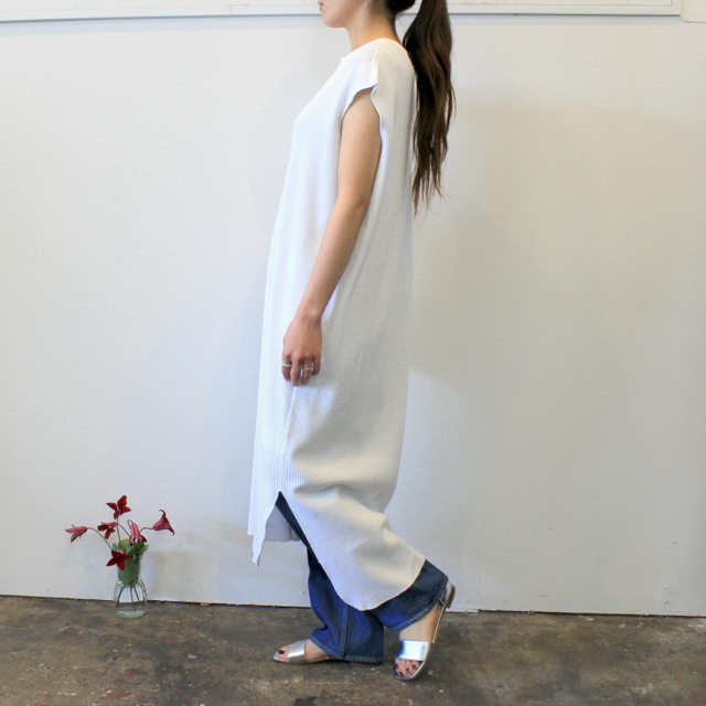 【30% off sale】Graphpaper(グラフペーパー)【20 SS】Waffle Slit Neck Sleeveless Dress(2色展開)_GL201-70133B【K】(2)