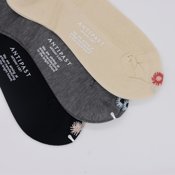 ANTIPAST (アンティパスト)/ EMBROIDERY ON TOE SOCKS (3色展開) (2)