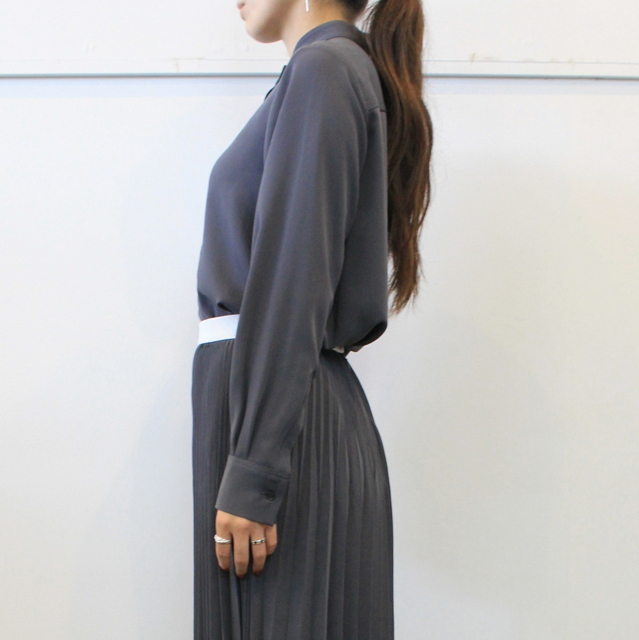 Graphpaper(グラフペーパー)【20 AW】Satin Band Collar Blouse (C.GRAY)_GL203-50126B【K】(2)