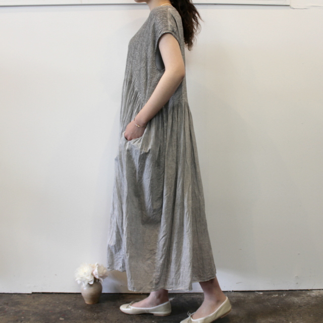 maison de soil(メゾンドソイル) MINI PINTUCK V-NECK DRESS_NMDS21182【K】(2)