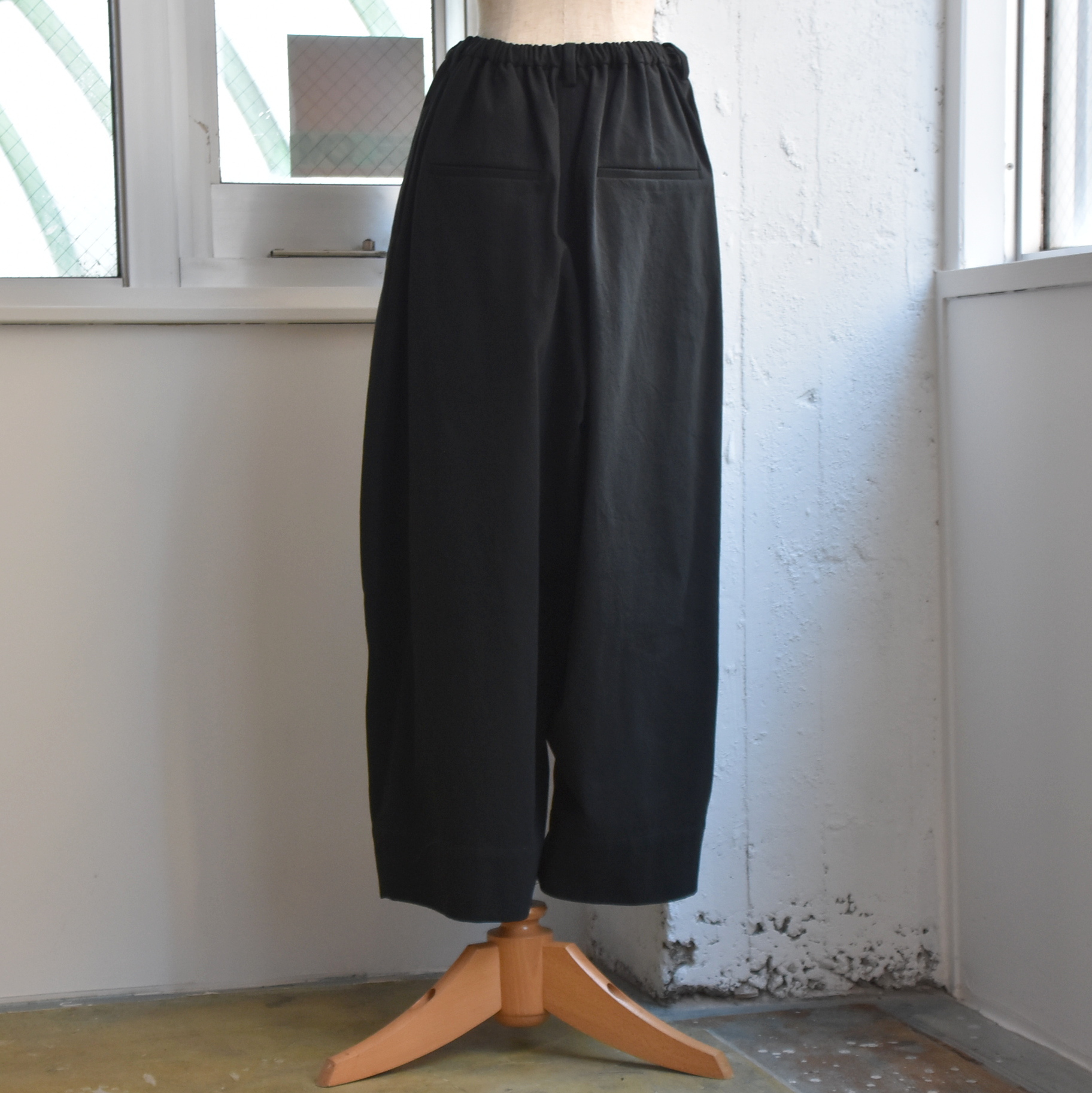 TENNE HANDCRAFTED MODERN(ƒeƒ“ ƒnƒ“ƒhƒNƒ‰ƒtƒeƒbƒhƒ‚ƒ_ƒ“) / 3tuck wide pants #0026-23FW-AA(3)