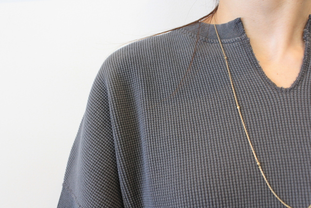 Graphpaper(グラフペーパー)【20 SS】Waffle S/S Slit Neck Tee(2色展開)_GL201-70130B【K】(4)
