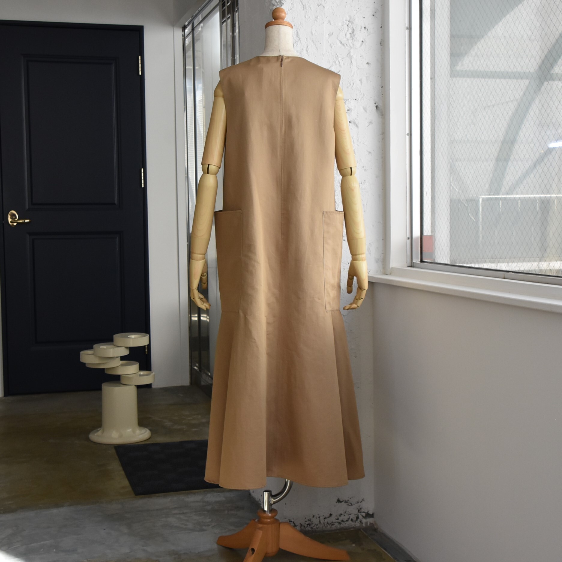 TENNE HANDCRAFTED MODERN(テン ハンドクラフテッドモダン) / NO SLEEVE MERMAID DRESS【2色展開】 #0028-25SS-AA(4)