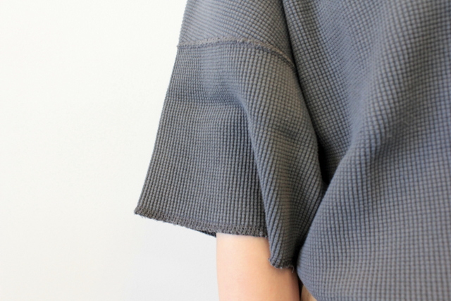 Graphpaper(グラフペーパー)【20 SS】Waffle S/S Slit Neck Tee(2色展開)_GL201-70130B【K】(6)