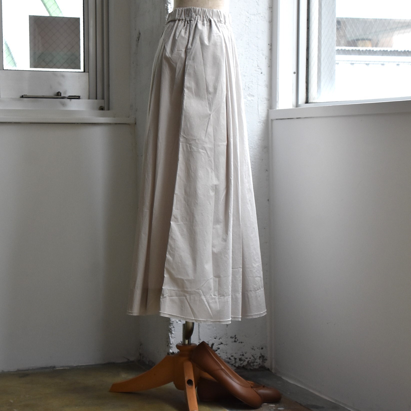 Kristensen DU NORD(クリステンセンドゥノルド) / タックスカート【2色展開】 #J-149-AA(6)
