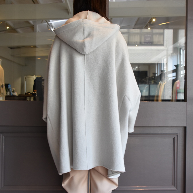 TENNE HANDCRAFTED MODERN(テン ハンドクラフテッドモダン) WOOL KNIT CAPE WITH HOOD(7)