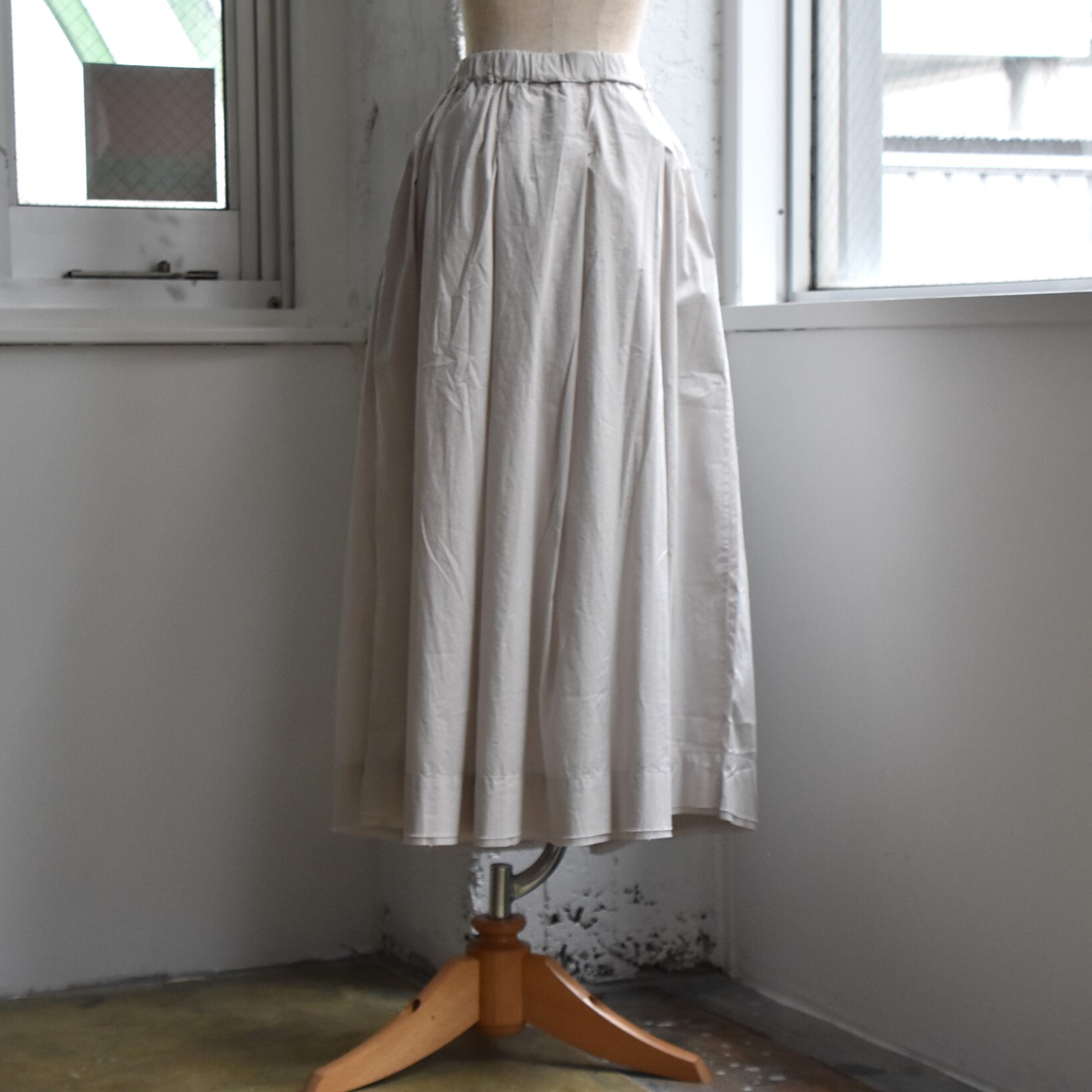 Kristensen DU NORD(クリステンセンドゥノルド) / タックスカート【2色展開】 #J-149-AA(7)
