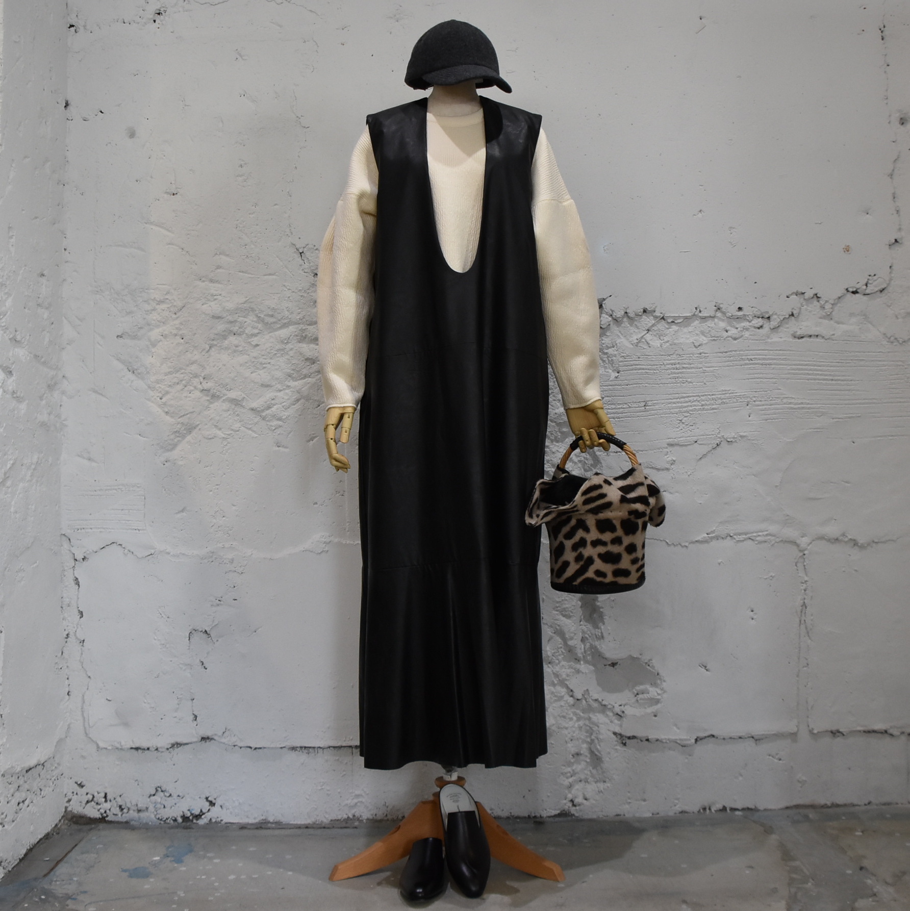 SACRA (TN) / SYNTHETIC LEATHER OP(8)