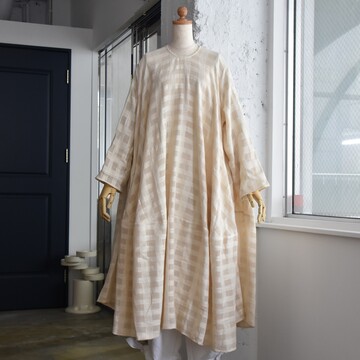 Whiteread (zCg[h) / CIRCLE CUT DRESS #WR015BM-AA
