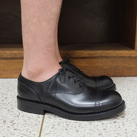 The Old Curiosity Shop Quilp by Tricker's(クイルプ バイ トリッカーズ)Men's Black Box  Carf Oxford Shoes(Fitting4) -Black-／acoustics Men's