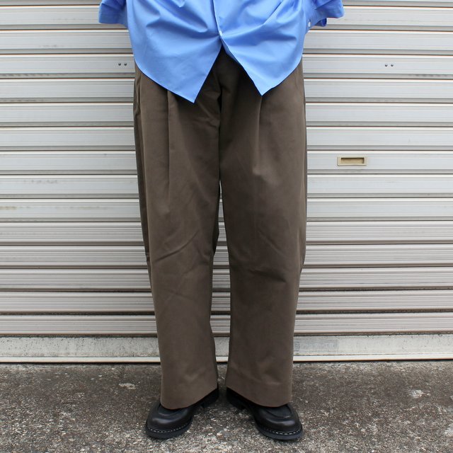 コットン100%状態PEACHED COTTON TWILL VOLUME PLEAT PANTS