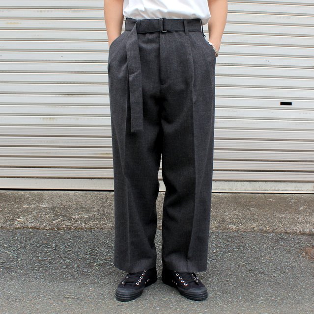 stein(シュタイン)/ BELTED WIDE STRAIGHT TROUSERS -CHARCOAL