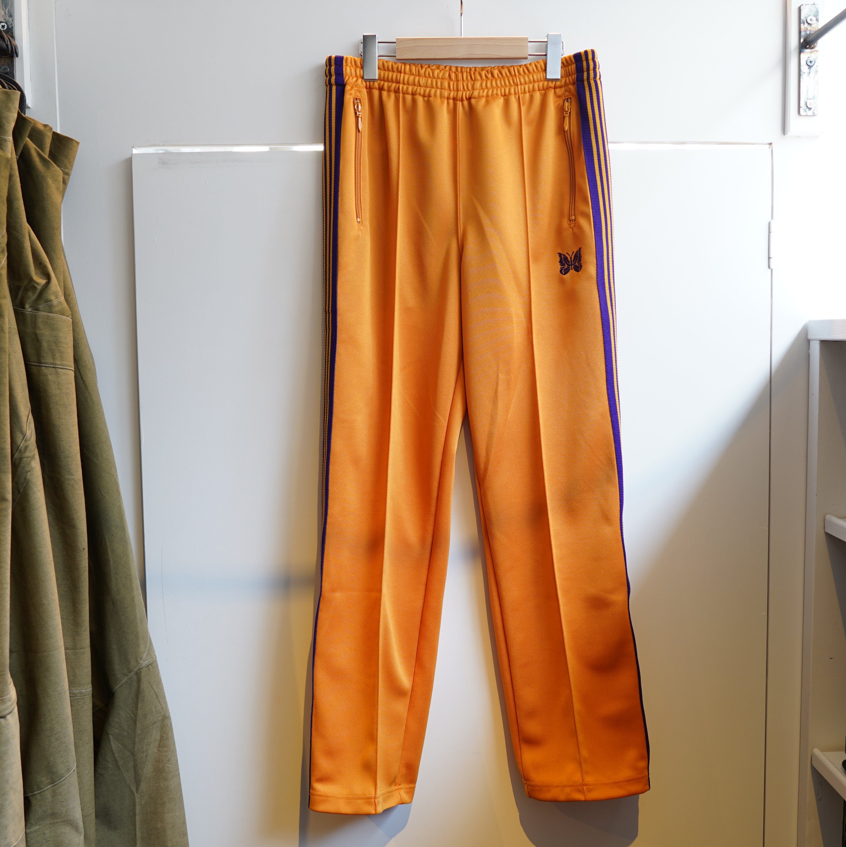 NEEDLES(ニードルス)/TRACK PANT POLY SMOOTH -YELLOW GOLD- #KP220(1)
