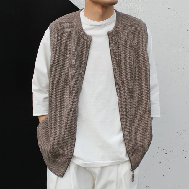 crepuscule(クレプスキュール)/ MOSS STITCH ZIP VEST -KHAKI- #2201