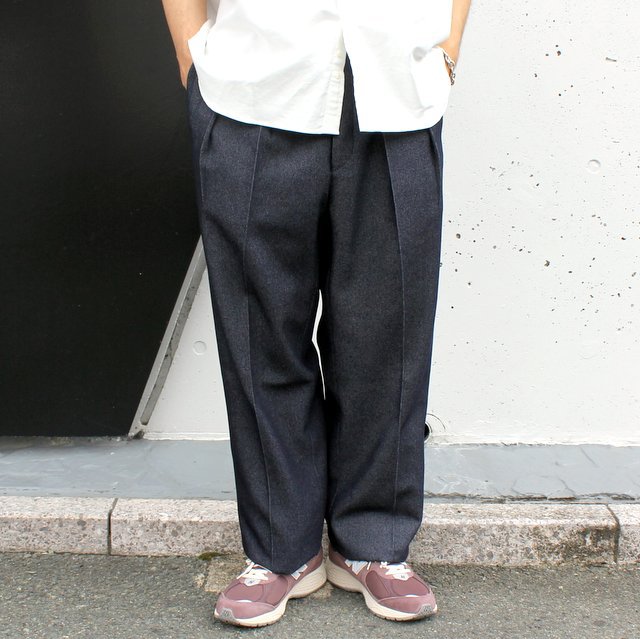 NEAT　PLASTIC DENIM WIDE色INDIGO