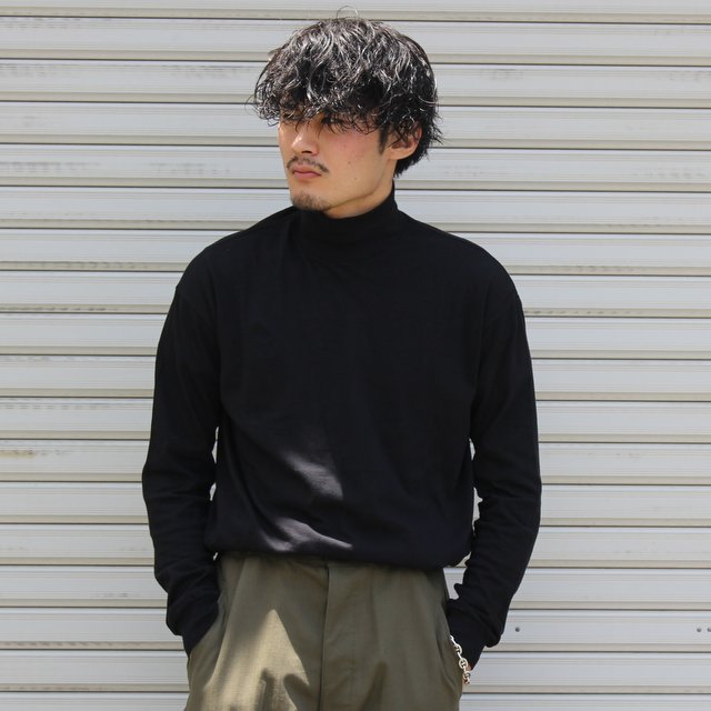 AURALEE(オーラリー)/ SEAMLESS HI NECK L/S TEE -BLACK- #A22AP03ST 