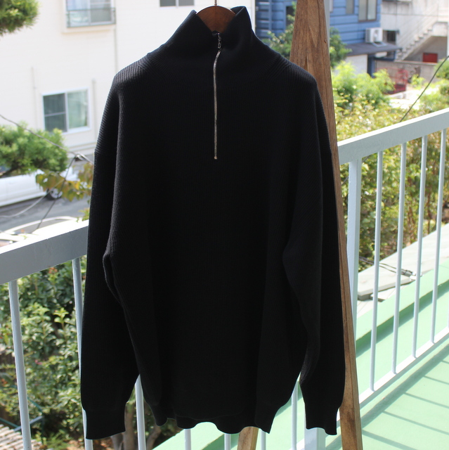 High Density High Neck Zip Knit グラフペーパーカラーブラック