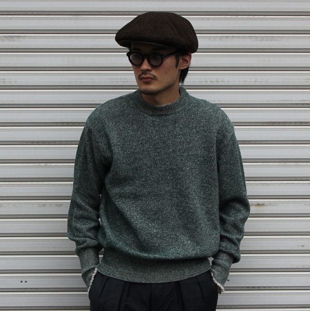 MAATEE&SONS(}[eB[AhTY)/ QSHETLAND~A}QCashemeredqbgR P/O SWEATER -0565 BLK & 4561 GRNECRU- #MT2303-0104(1)