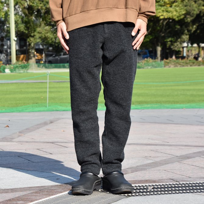 Brown by 2-tacs のスウェットパンツ