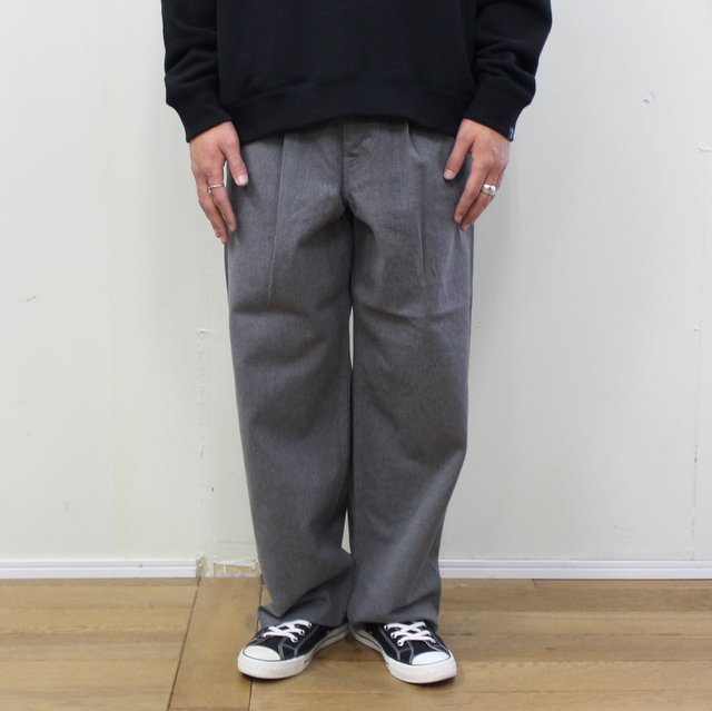 Graphpaper(グラフペーパー)/  Colorfast Denim Two Tuck Pants(2)