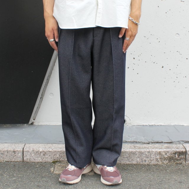 NEAT　PLASTIC DENIM WIDE色INDIGO