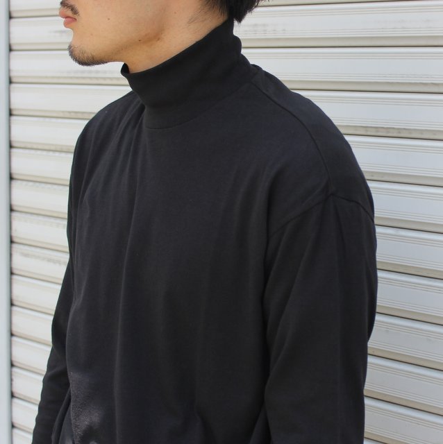 AURALEE(オーラリー)/ SEAMLESS HI NECK L/S TEE -BLACK- #A22AP03ST