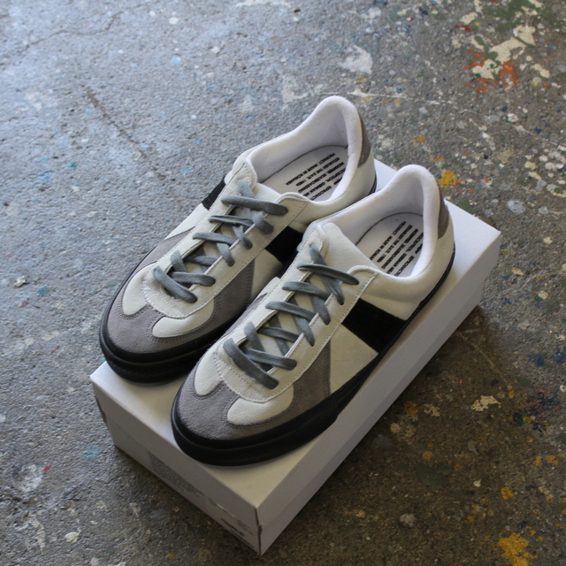 REPRODUCTION OF FOUND for Graphpaper GERMAN MILITARY TRAINER -GRAY