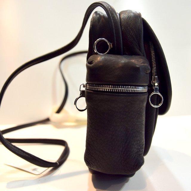 Aeta (アエタ) DEER LEATHER SHOULDER POUCH -BLACK-#DA05／acoustics Men's