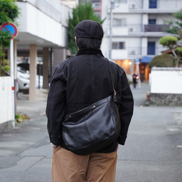 �y25AW�zCCU(�V�[�V�[���[)/ NEW NEWSPAPER BAG M -BLACK- #BG-41-C-COW-5(3)