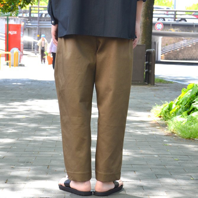 2018 SS】 HED MAYNER(ヘド・メイナー) / Four pleat Pants -KHAKI