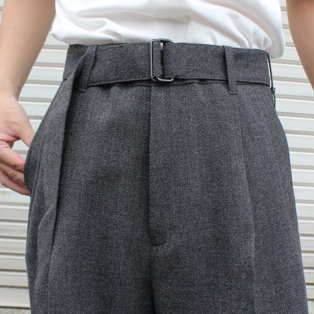 stein BELTED WIDE STRAIGHT TROUSERS - スラックス