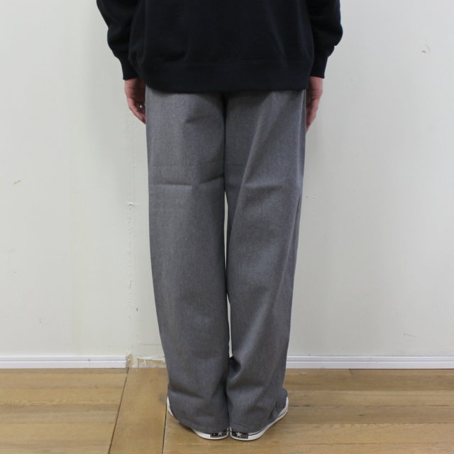 Graphpaper(グラフペーパー)/ Colorfast Denim Two Tuck Pants